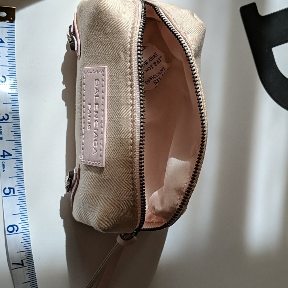 Small Bag - Picture 2 of 5